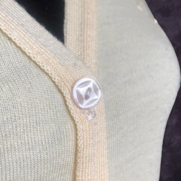 90s Style Studio Yellow Cardigan - Picture 3 of 7